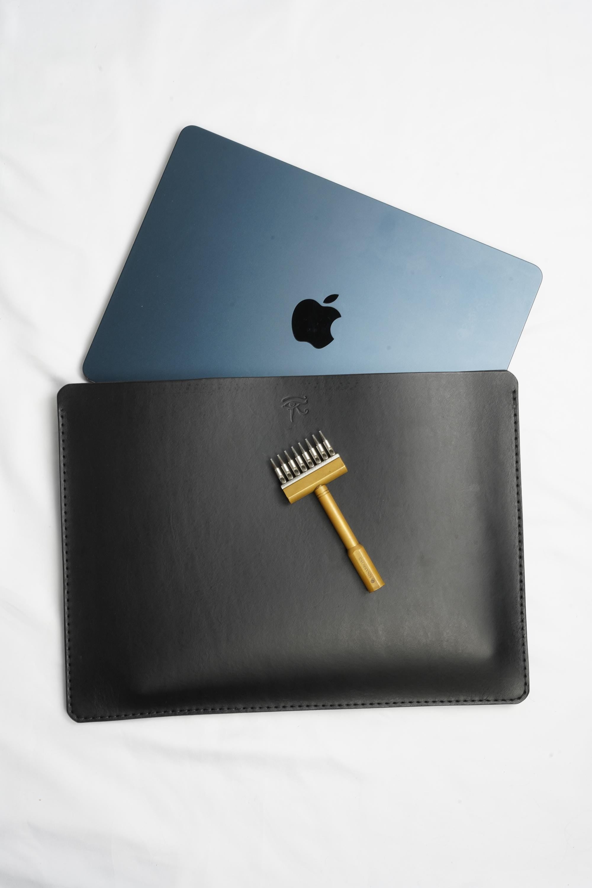 MacBook sleeve | leather MacBook sleeve | MacBook sleeve | minimalist MacBook Case | iPad 11 Case iPad 12.9 Case 11, 13, 14, 15, 16,17 Zoll