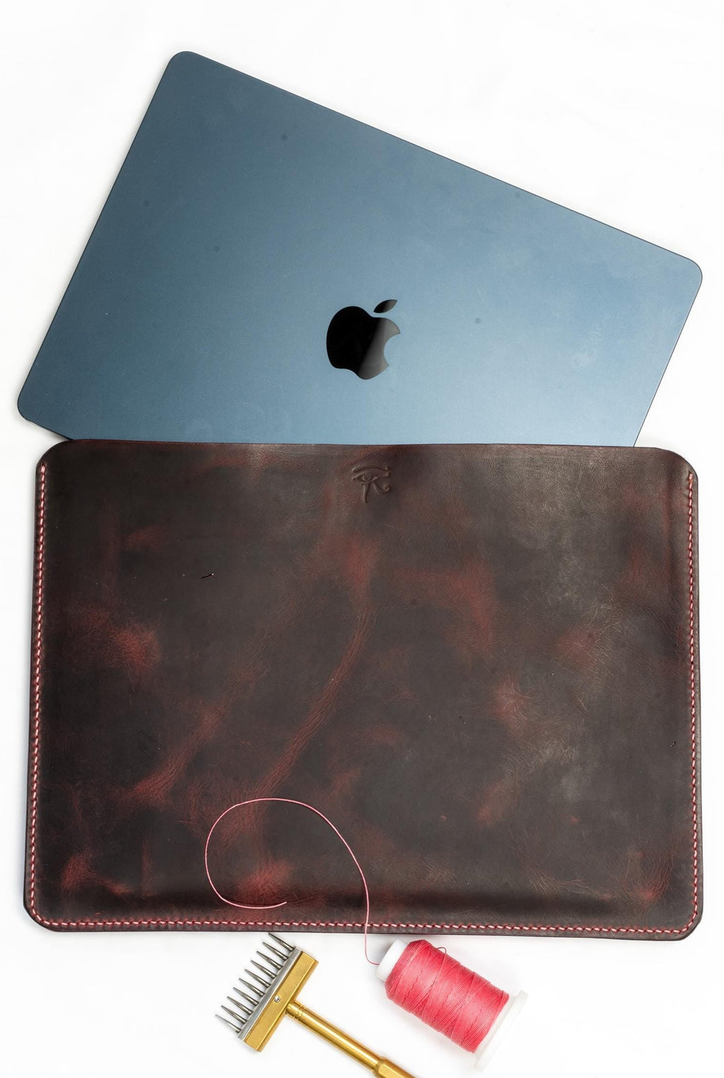 Leather MacBook sleeve | MacBook Case | minimalist iPad sleeve | iPad case 11, 12.9, 13, 14, 15, 16 | Burgundy