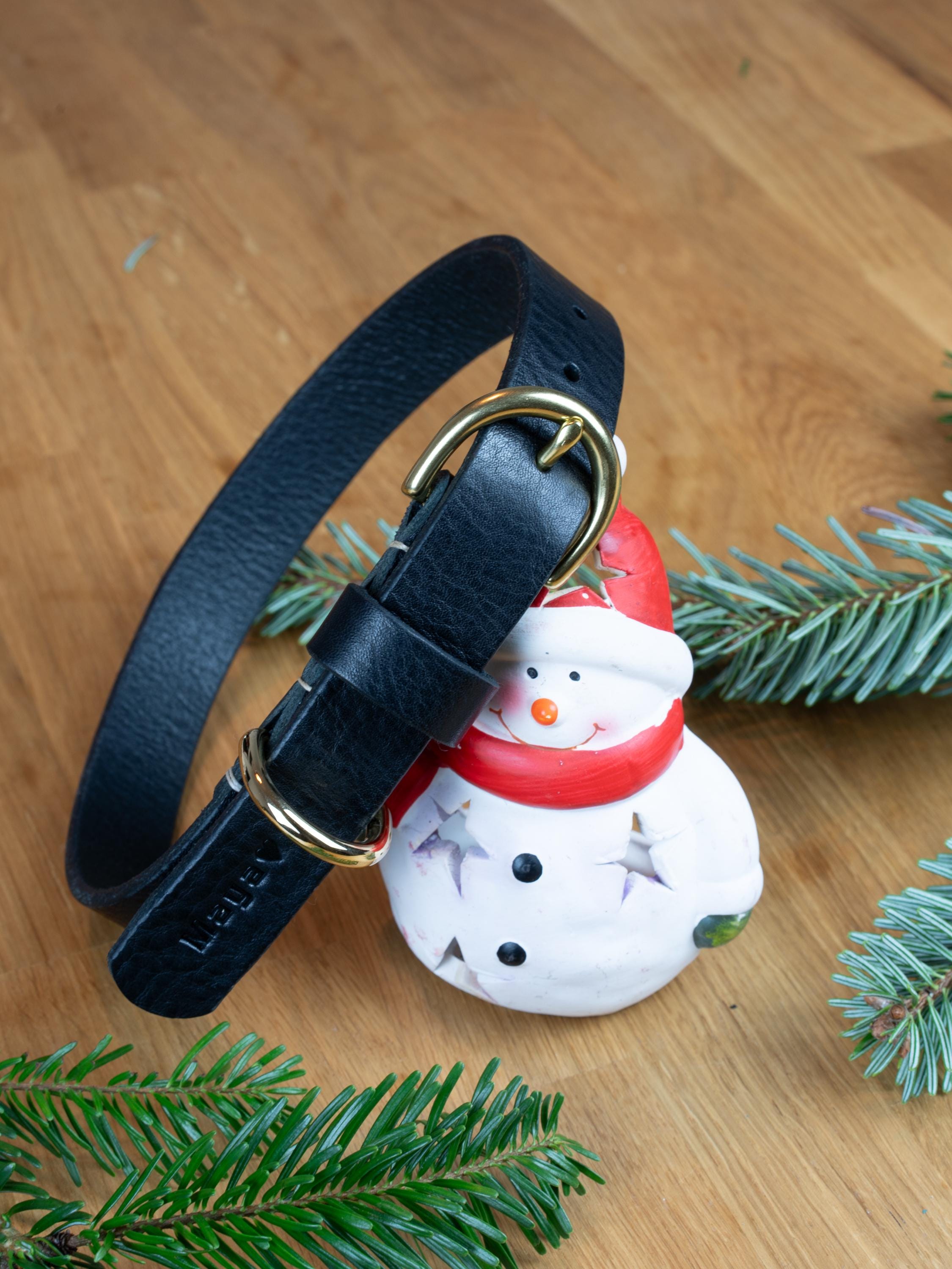 Handgefertigtes Leder Hundehalsband | Pflanzlich Gegerbtes Premium Leder | Namensgravur | 2,6 cm | Geschenk für Hunde | Schwarz