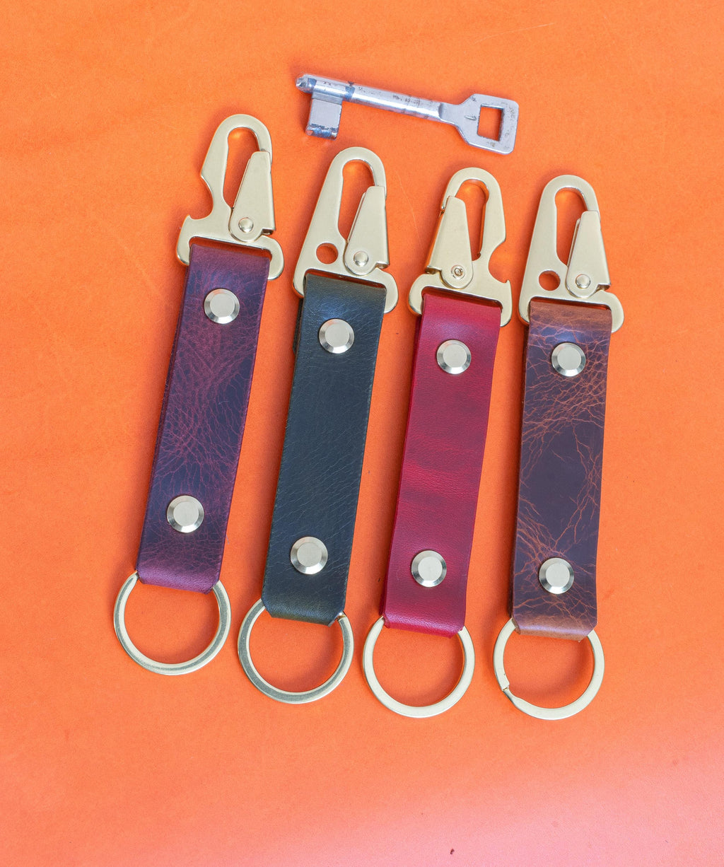 Schlüsselband aus Italienischem Vegtan-Leder • individuell graviert (bis 15 Buchstaben) • Handarbeit in Deutschland • Schlüsselanhänger