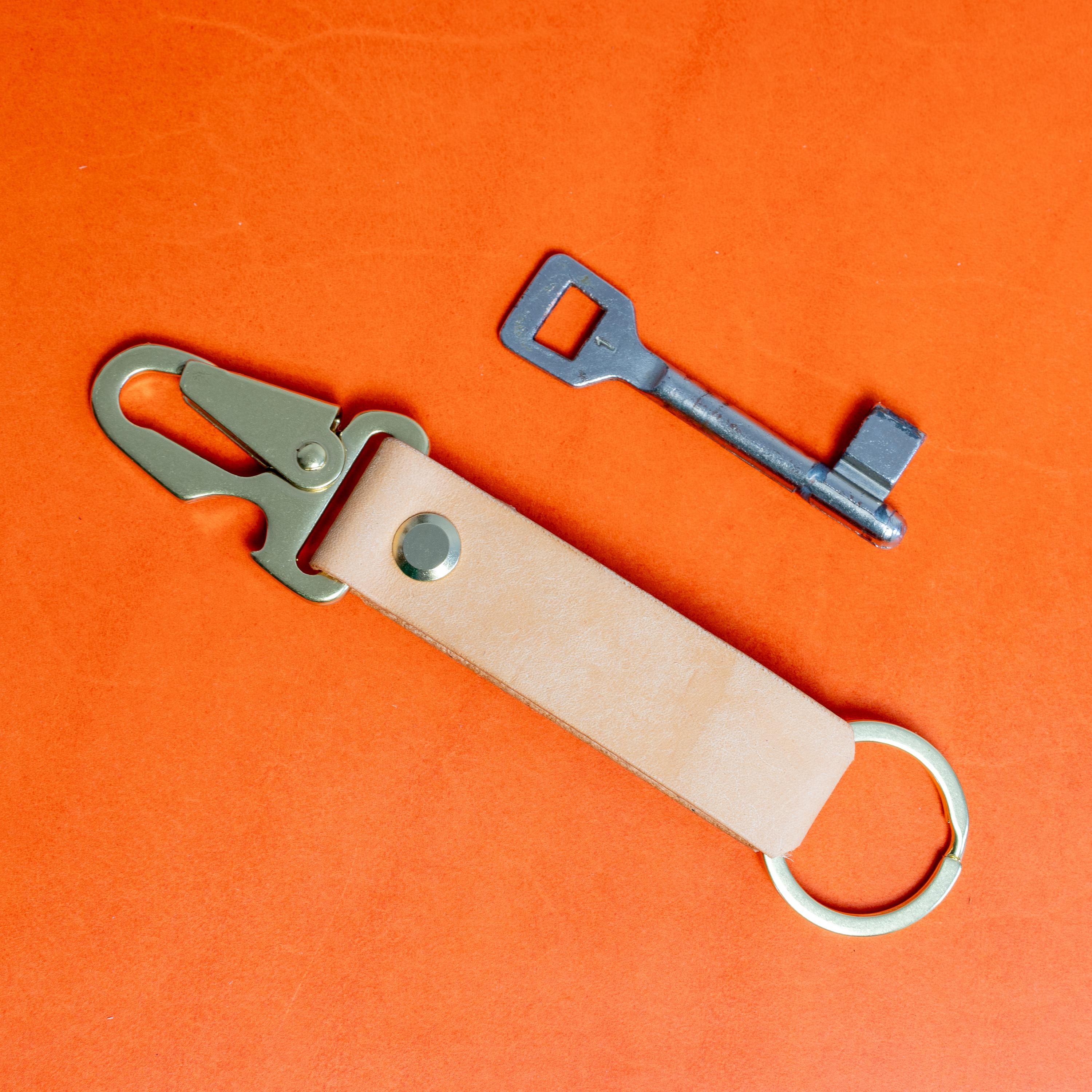 Schlüsselband aus Pueblo-Leder • individuell graviert (bis 15 Buchstaben) • Handarbeit in Deutschland • Schlüsselanhänger