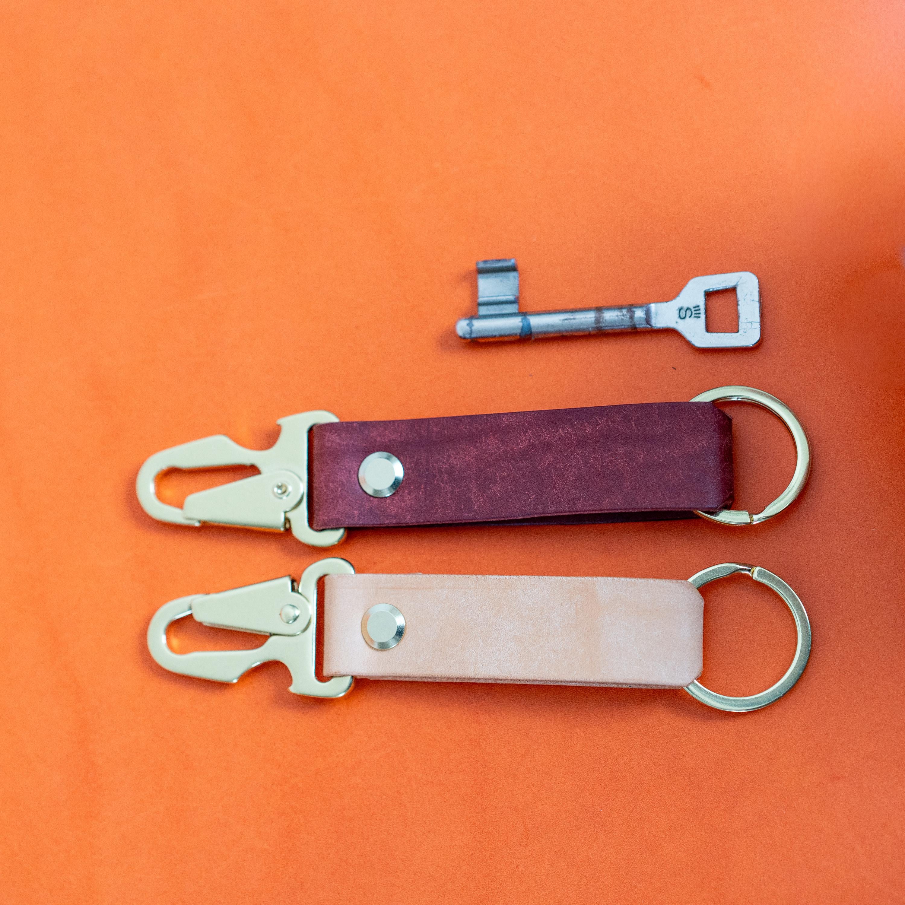 Schlüsselband aus Pueblo-Leder • individuell graviert (bis 15 Buchstaben) • Handarbeit in Deutschland • Schlüsselanhänger