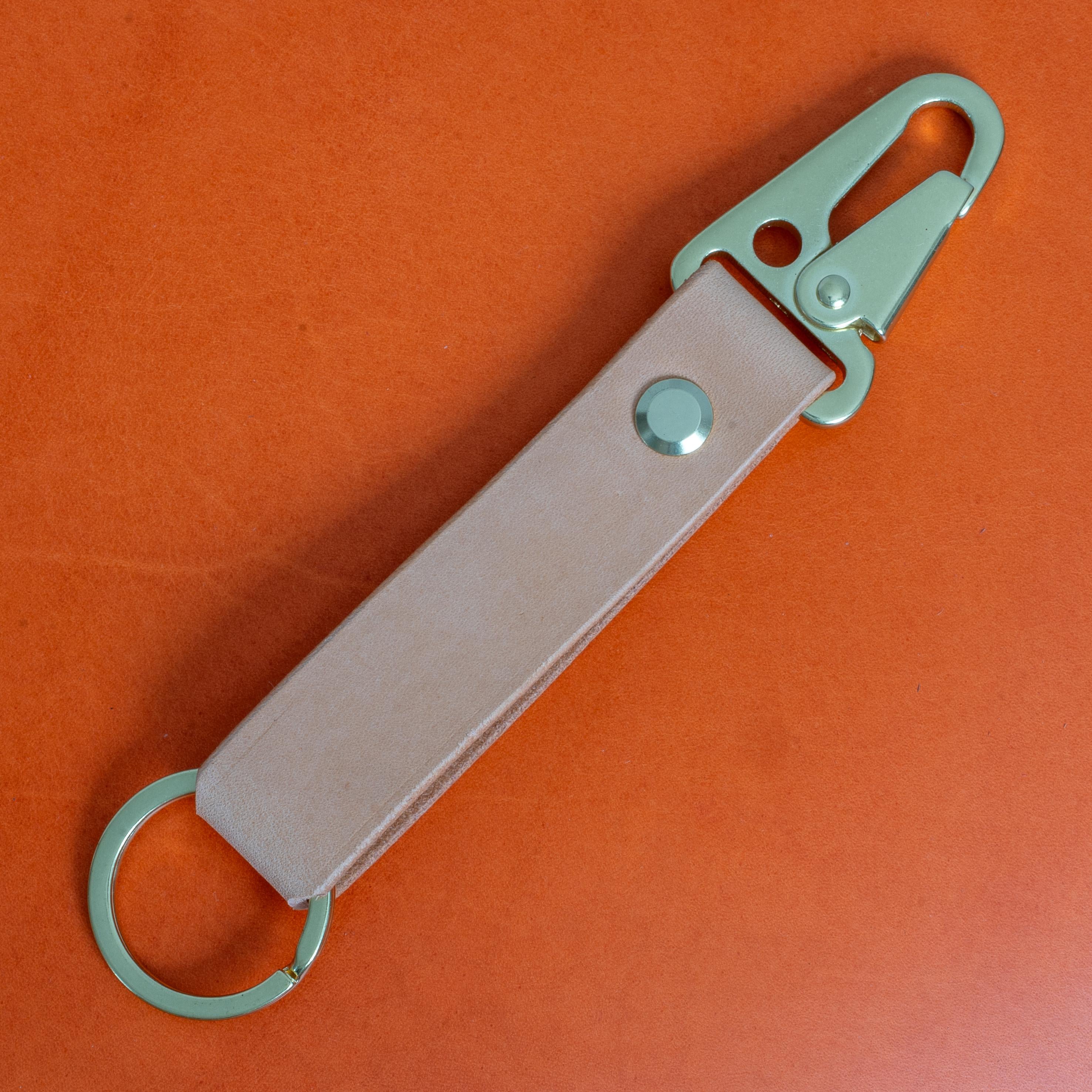 Schlüsselband aus Italienischem Vegtan-Leder • Individuell graviert (bis 15 Buchstaben) • Handarbeit aus Deutschland