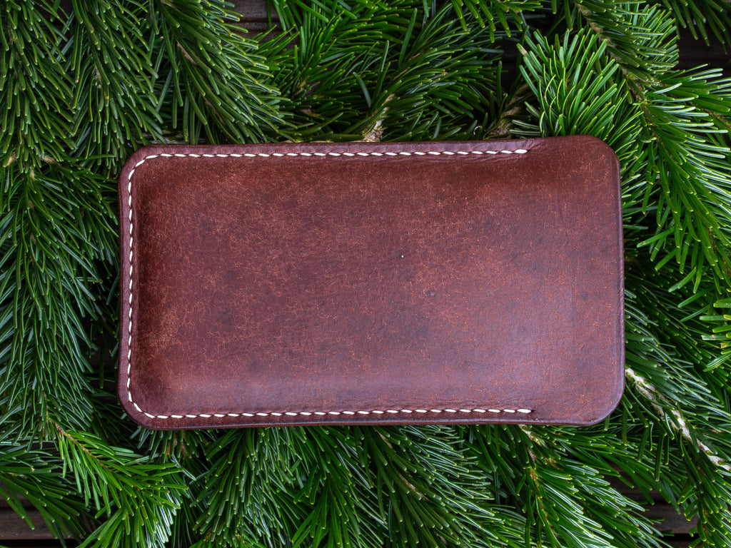 Hand-stitched Leather Case for Your Smartphone - iPhone Case, Every Stitch Sewn by Hand • iPhone Etui