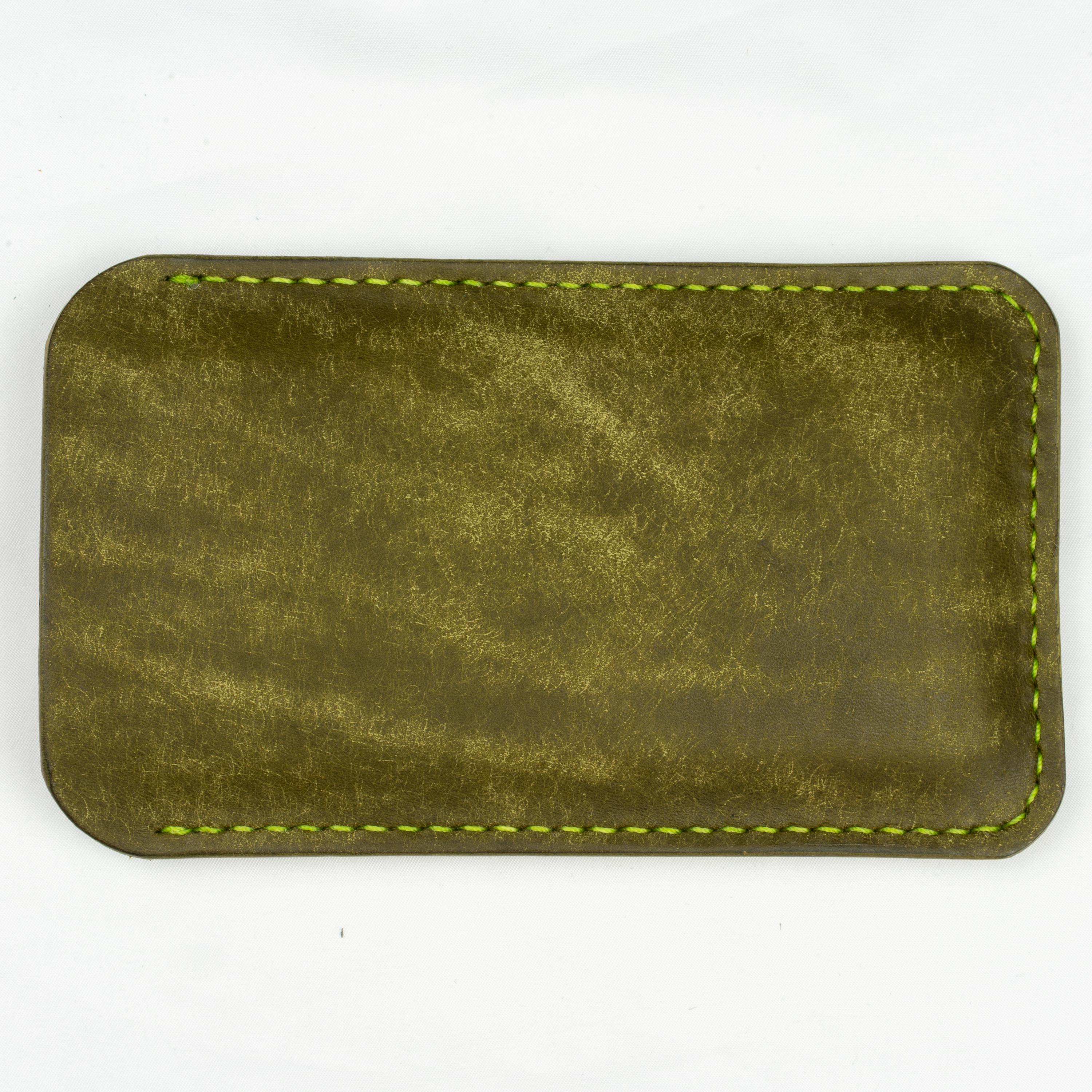 Hand-stitched Leather Case for Your Smartphone - iPhone Case, Every Stitch Sewn by Hand • iPhone Etui