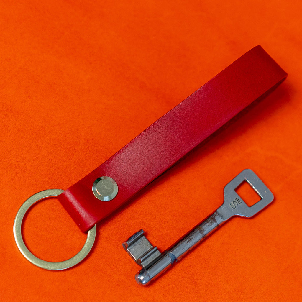 Handgemachter Leder Schlüsselanhänger personalisiert – Individuell graviertes Schlüsselband aus pflanzlichem Leder – Für Ihn, Papa, Ehemann