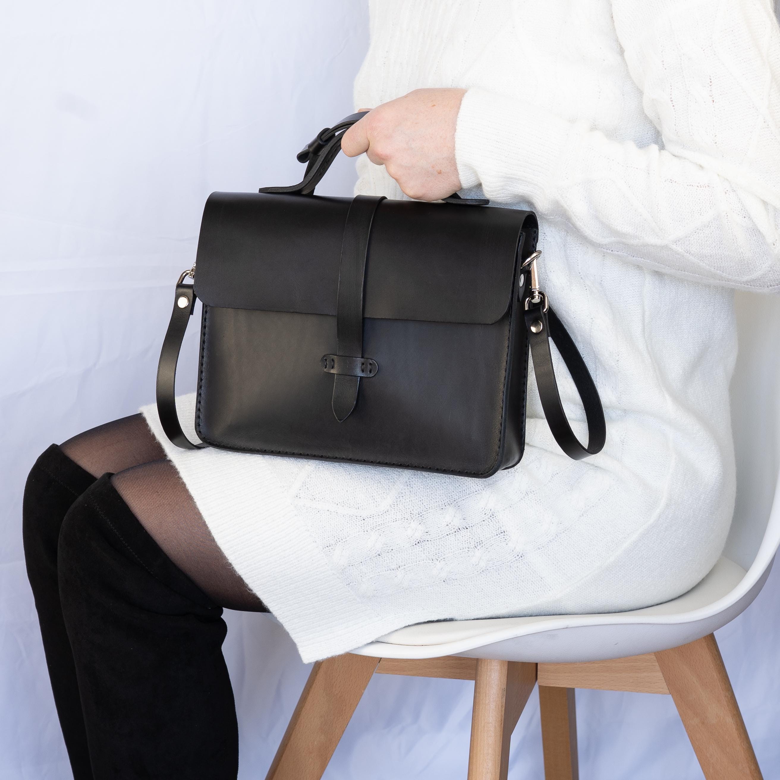 Handgenähte Leder-Laptoptasche aus italienischem Veg-Tan-Leder | Individuell anpassbar | Schwarz