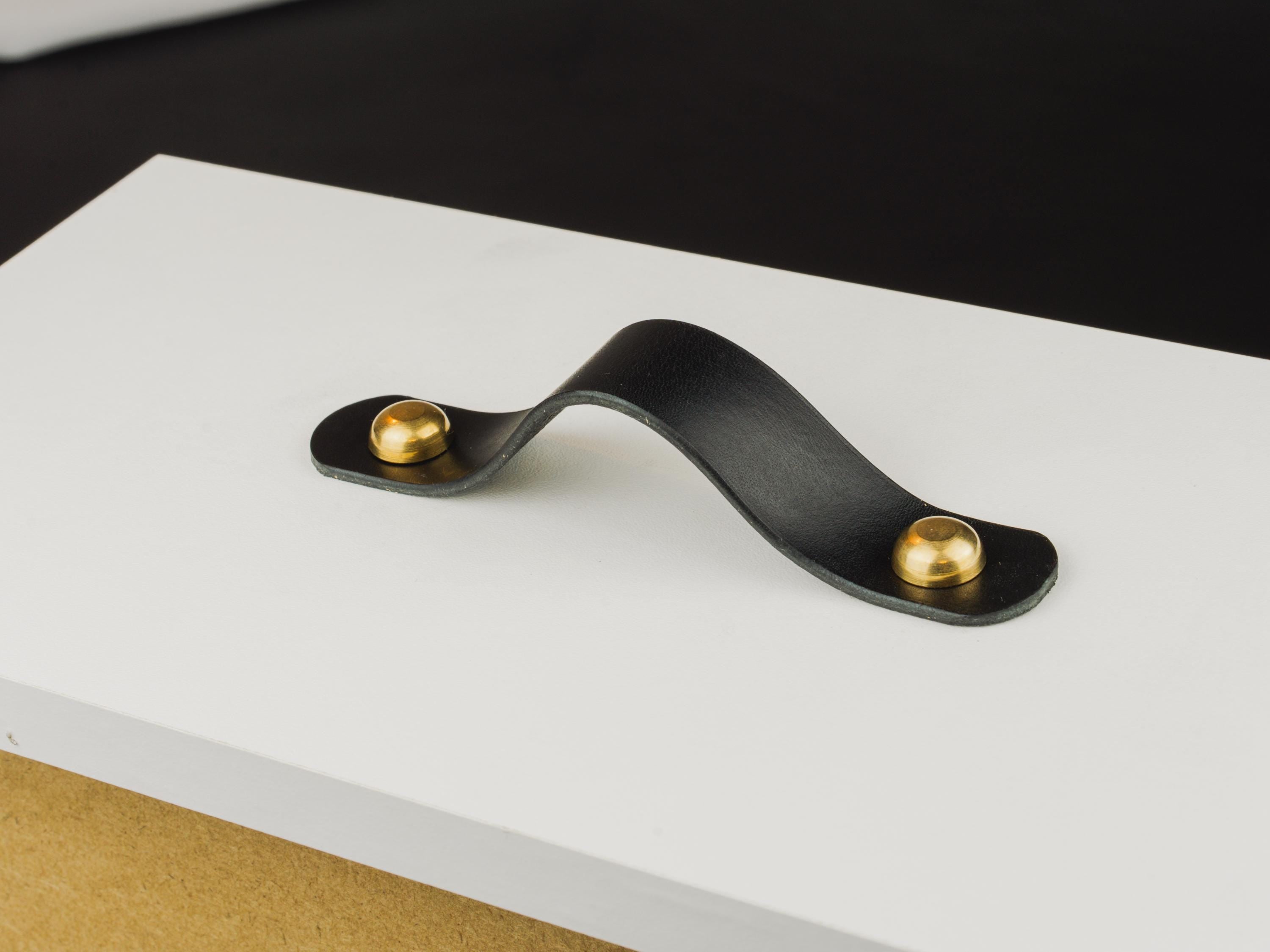 Handmade Leather Handles | Drawer Pulls & Cabinet Knobs | For IKEA Pax Kallax Hemnes | Vegetable Tanned Leather | Made in Germany