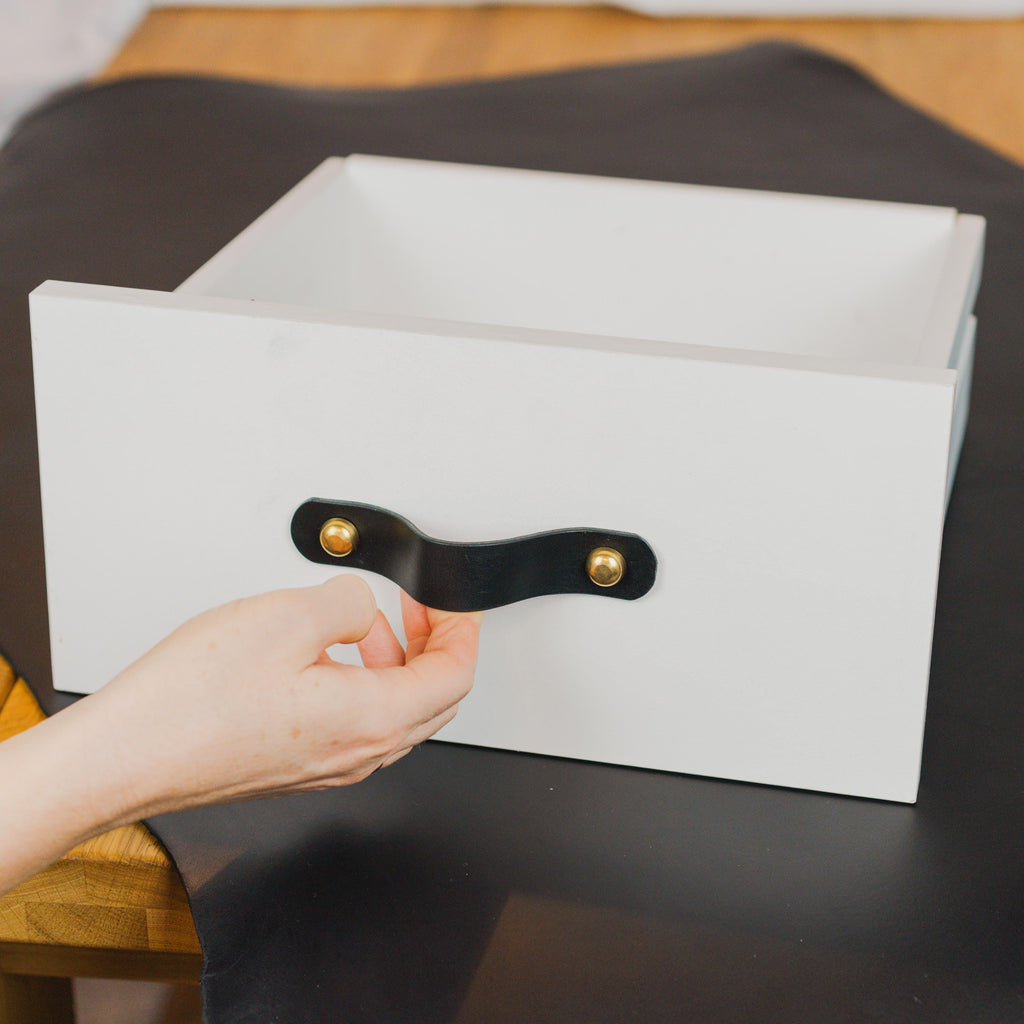 Handmade Leather Handles | Drawer Pulls & Cabinet Knobs | For IKEA Pax Kallax Hemnes | Vegetable Tanned Leather | Made in Germany