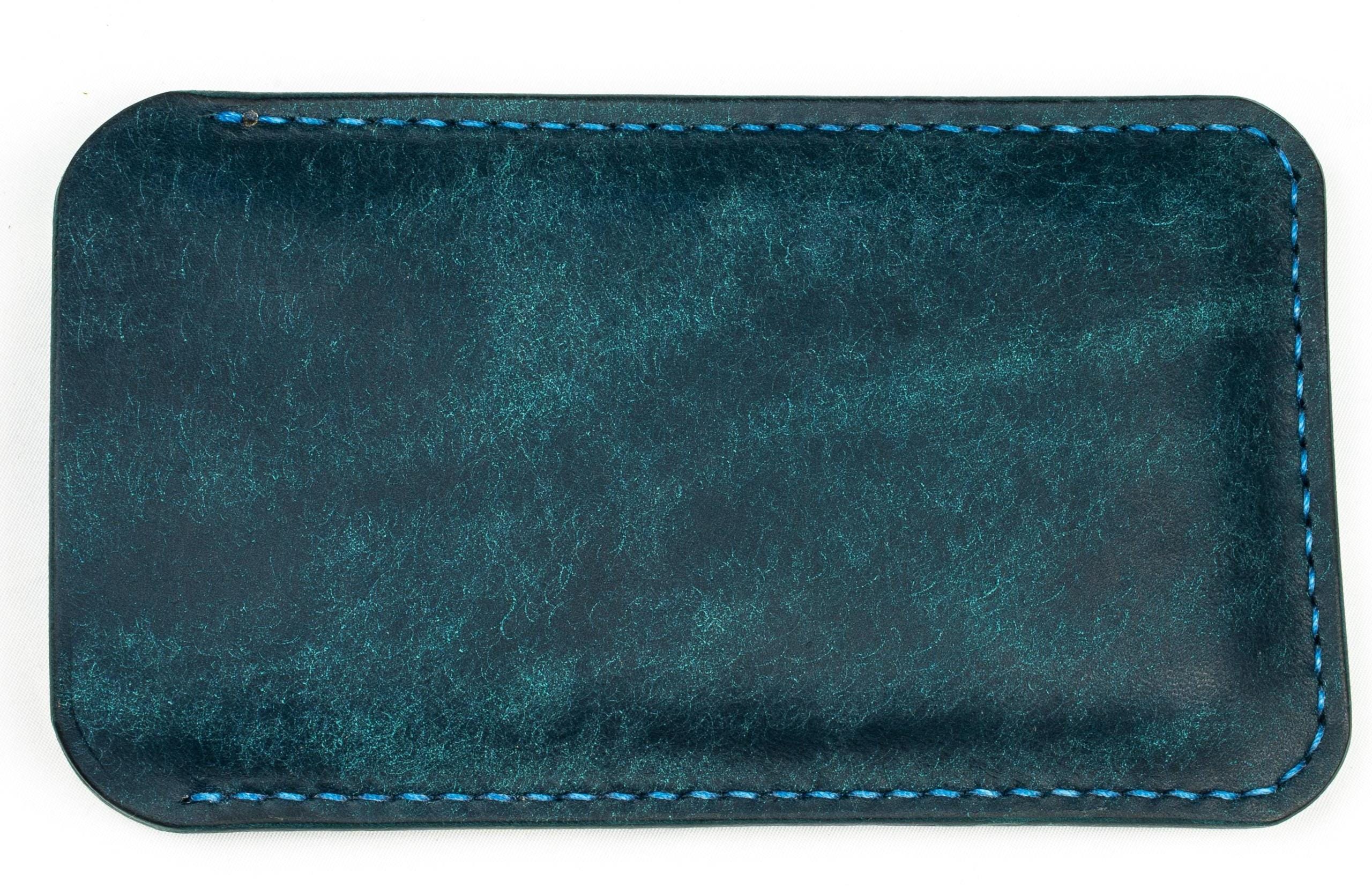 Hand-stitched Leather Case for Your Smartphone - iPhone Case, Every Stitch Sewn by Hand • iPhone Etui