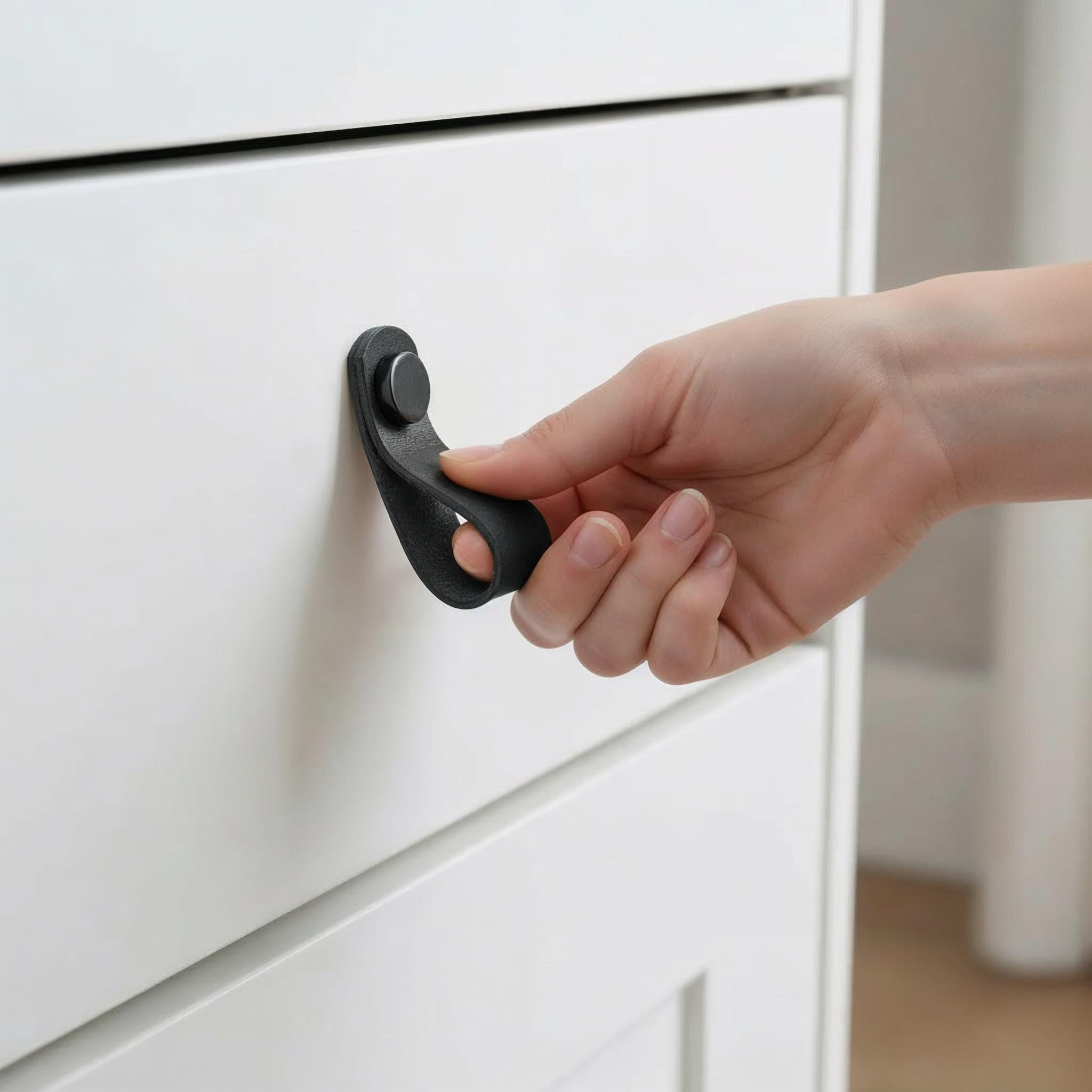 Handmade Leather Handles | Drawer Pulls & Cabinet Knobs | For IKEA Pax Kallax Hemnes | Vegetable Tanned Leather | Made in Germany
