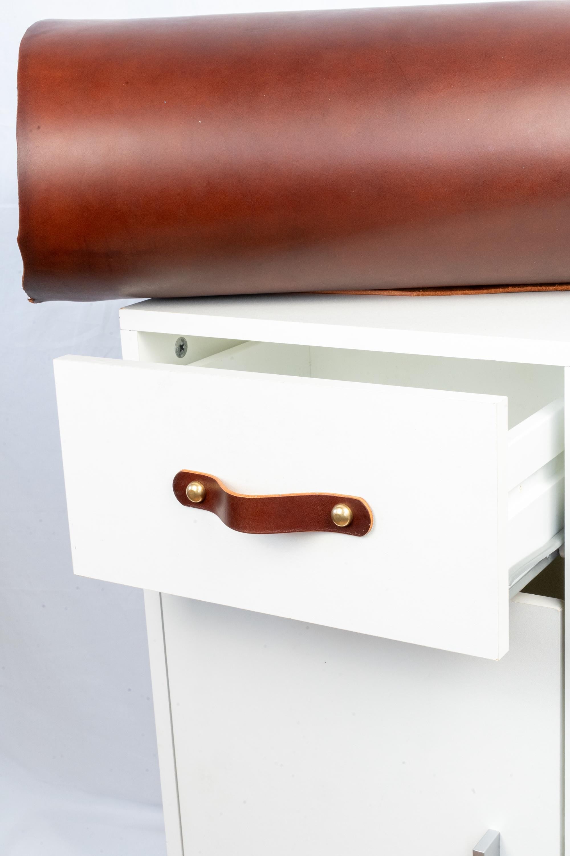 Handmade Leather Handles | Drawer Pulls & Cabinet Knobs | For IKEA Pax Kallax Hemnes | Vegetable Tanned Leather | Made in Germany