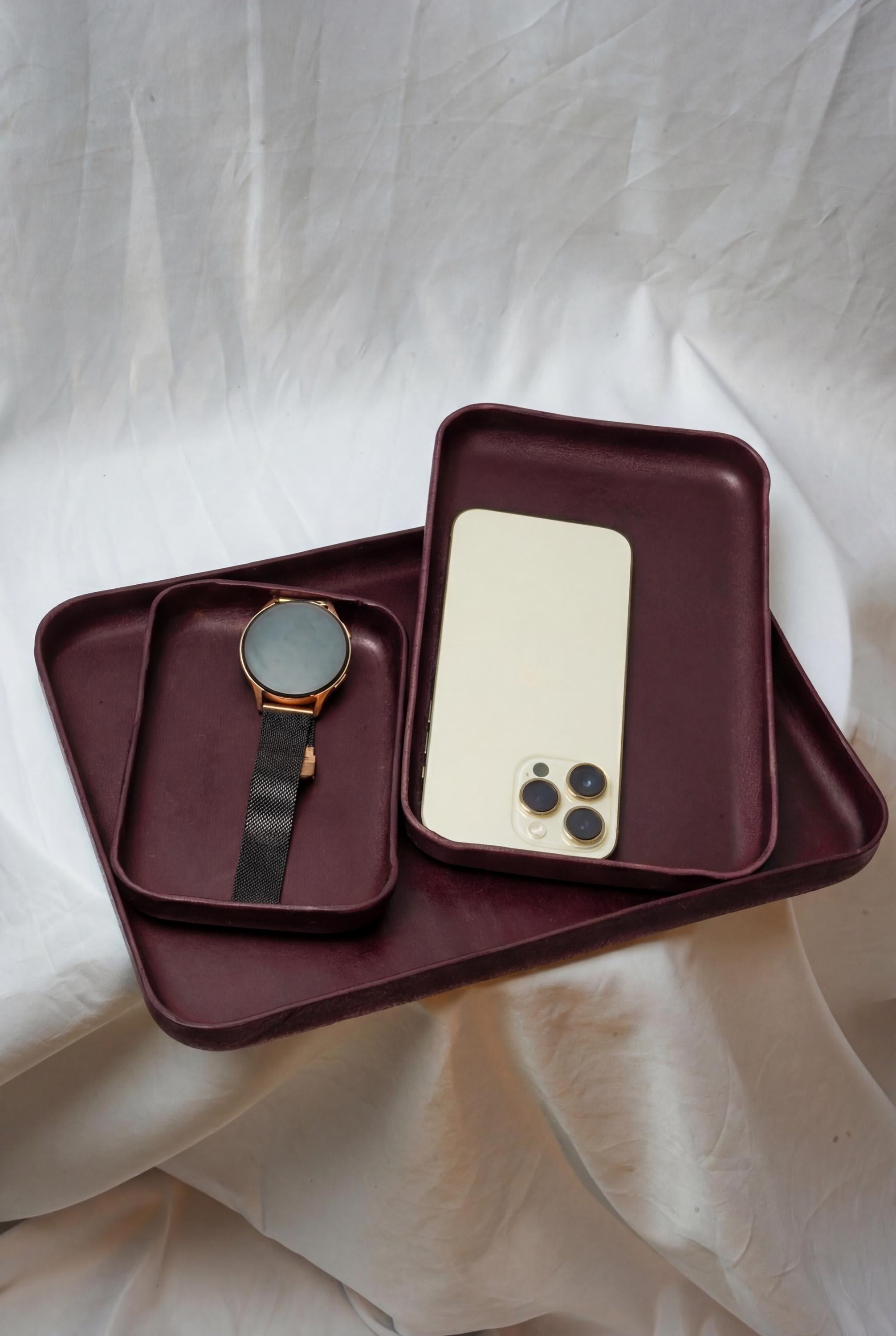 Handmade Leather Tray – Minimalist Catchall for Everyday Essentials