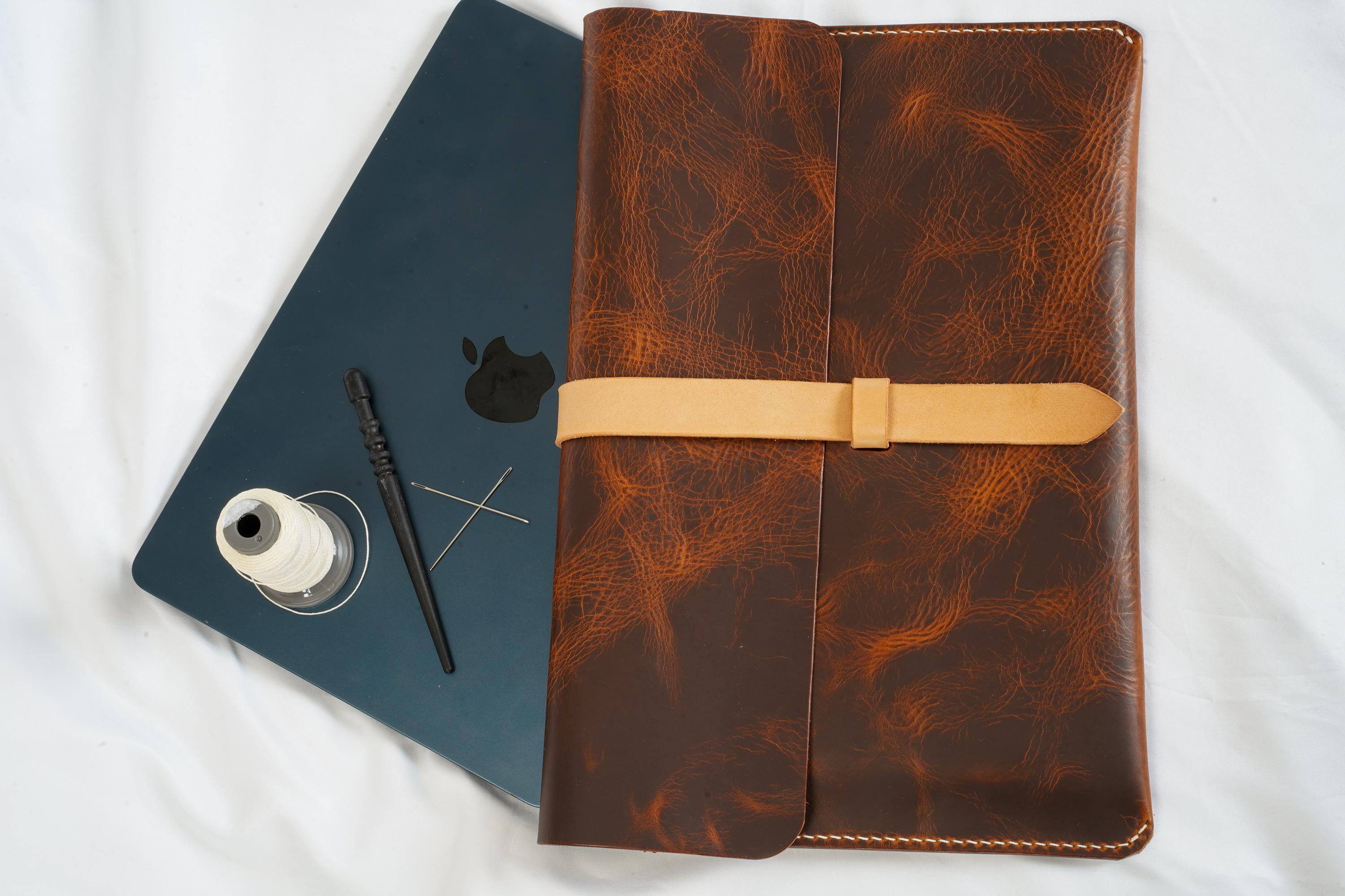 Leather MacBook sleeve | MacBook Case | minimalist iPad sleeve | Laptop case 11, 13, 14, 15, 16,17