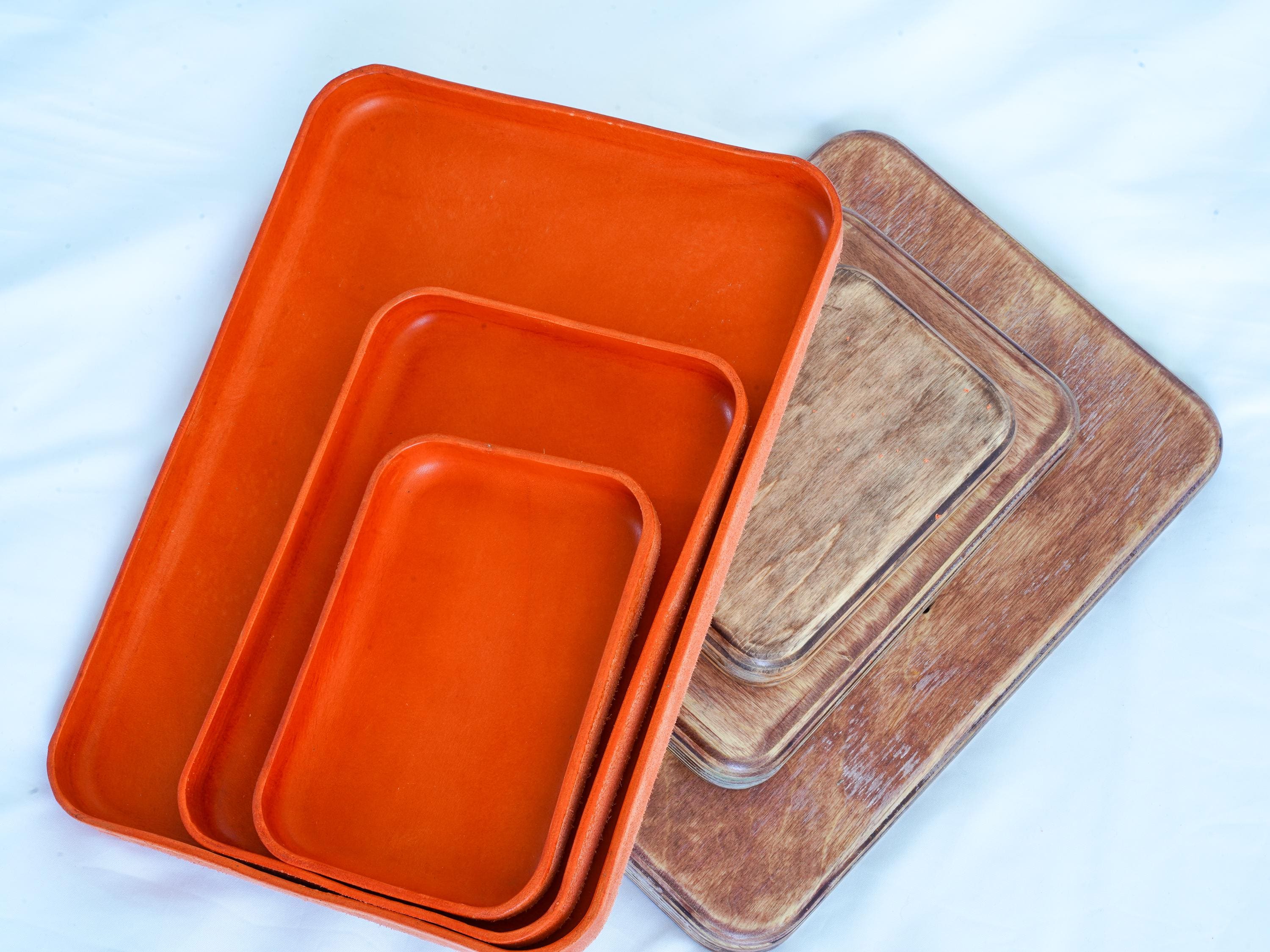 Handmade Leather Tray – Minimalist Catchall for Everyday Essentials