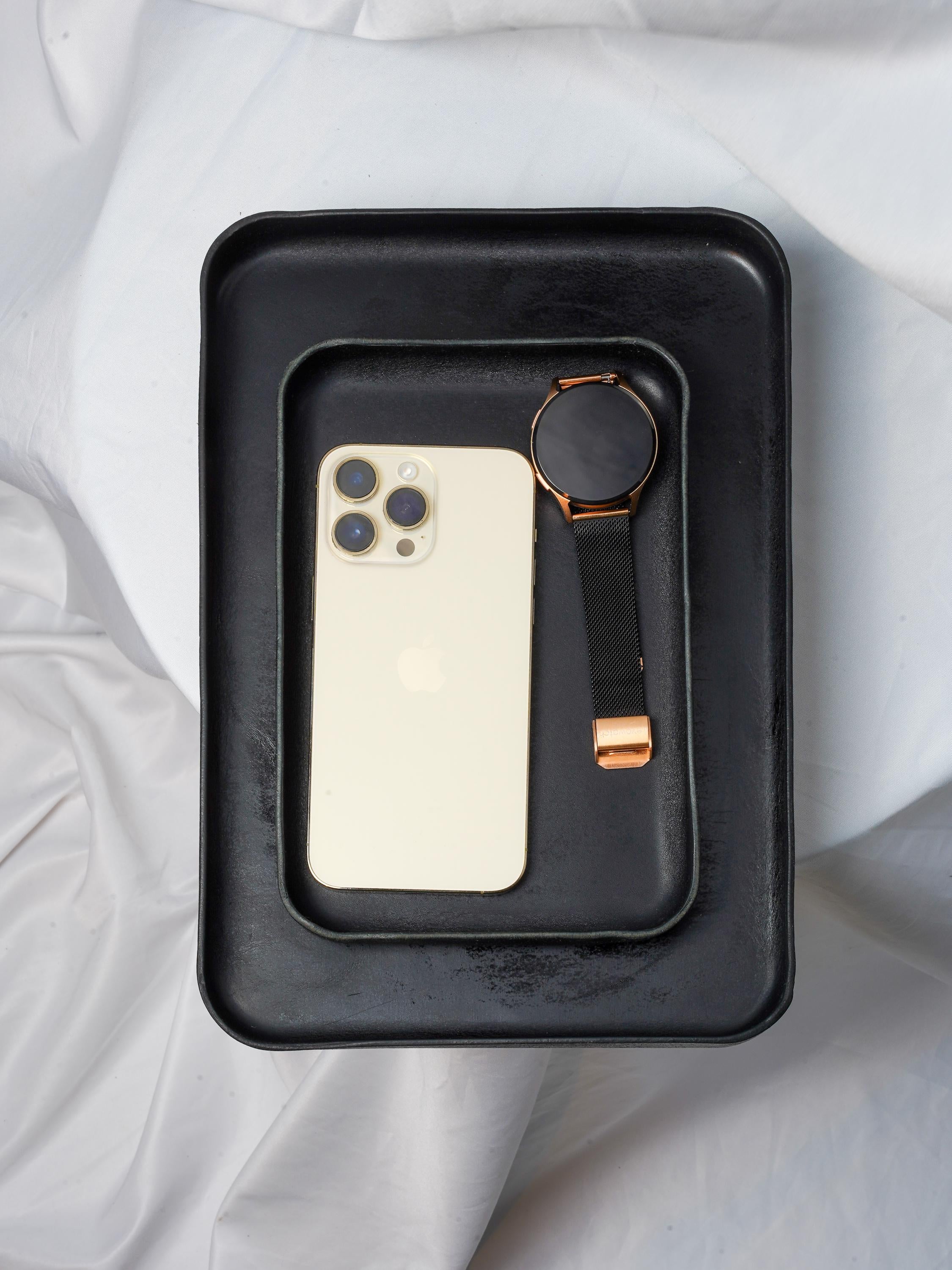 Handmade Leather Tray – Minimalist Catchall for Everyday Essentials
