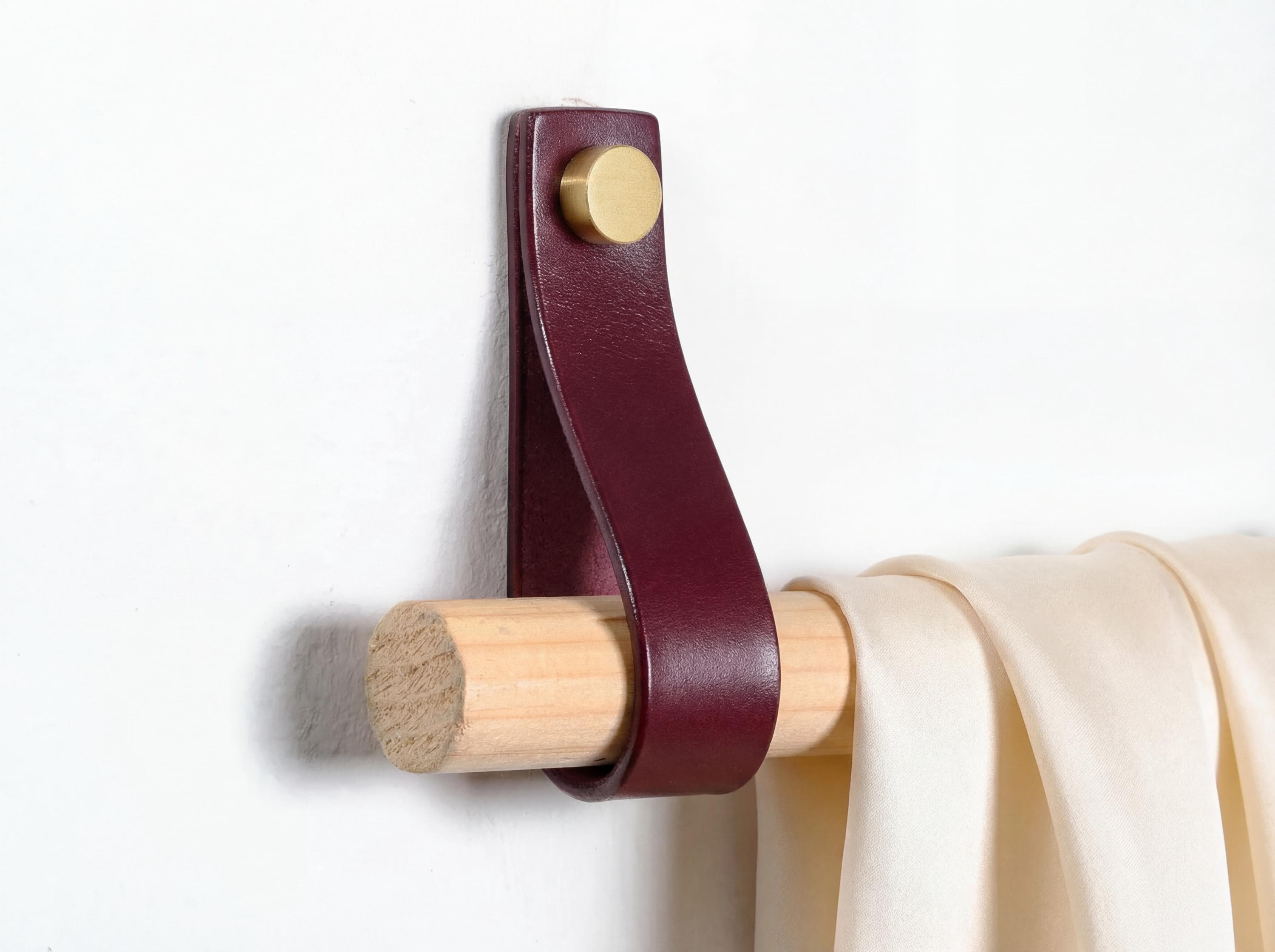 Handgefertigte Leder Gardienenhalter – Conceria Walpier Buttero | 12 Farben | 5 Größen | bis 20% Mengenrabatt