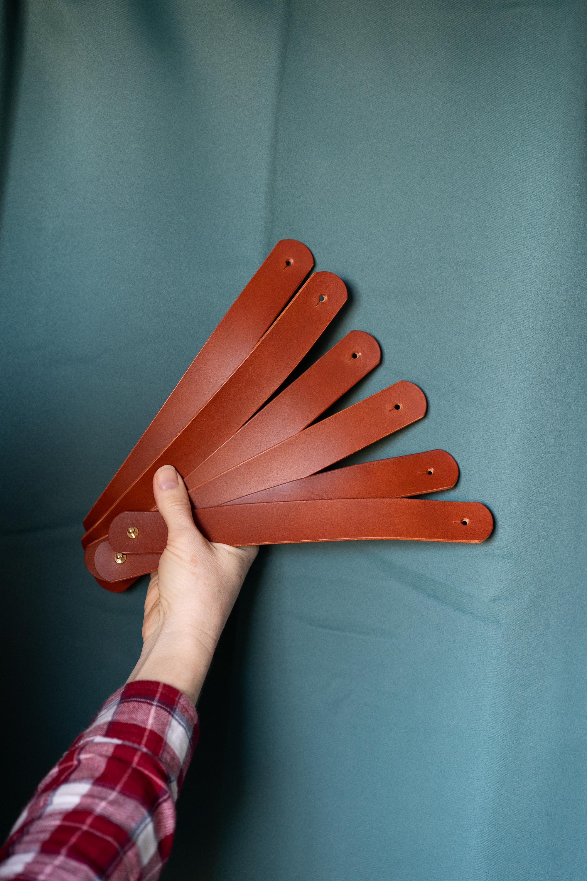 Handmade Leder Raffhalter Gardinenhalter | Vegetabil Gegerbt | 20-30cm Größe | Ohne Bohren | Vorhanghalter Lederband