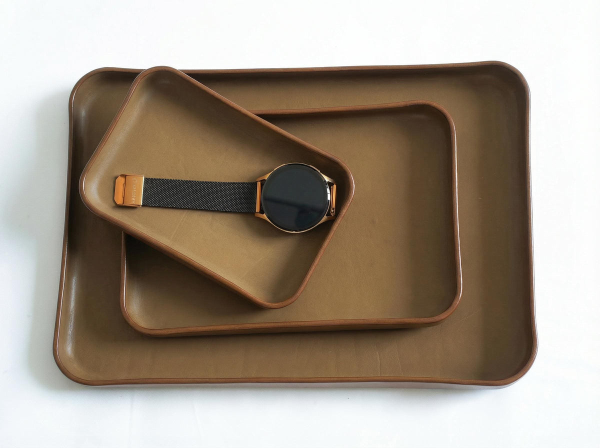 Handmade Leather Tray – Minimalist Catchall for Everyday Essentials