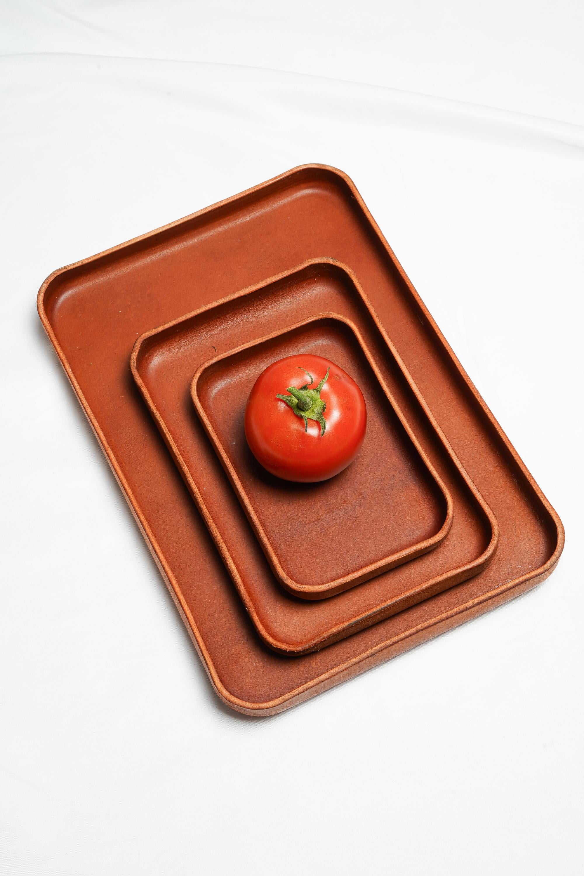 Handmade Leather Tray – Minimalist Catchall for Everyday Essentials