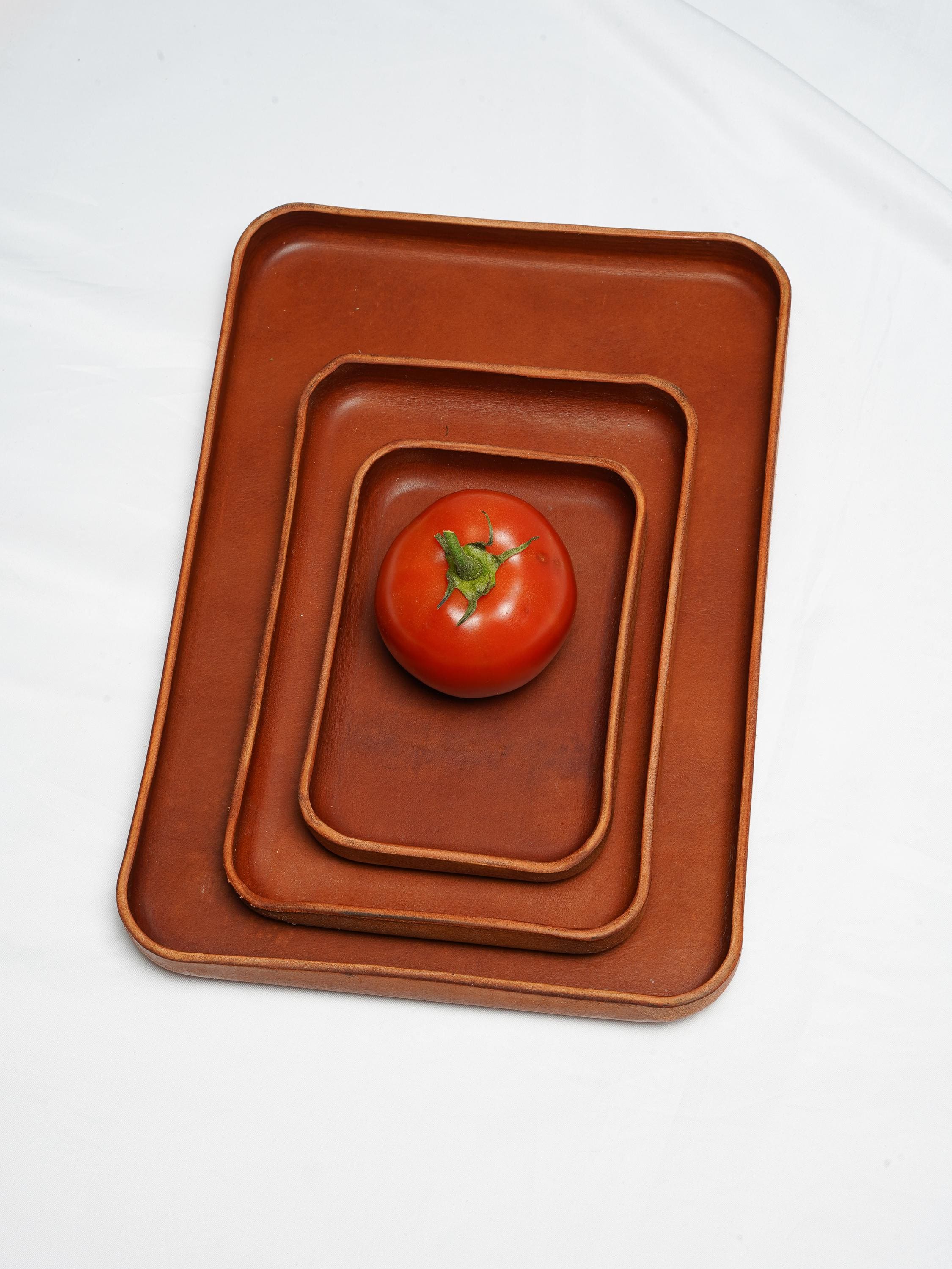 Handmade Leather Tray – Minimalist Catchall for Everyday Essentials