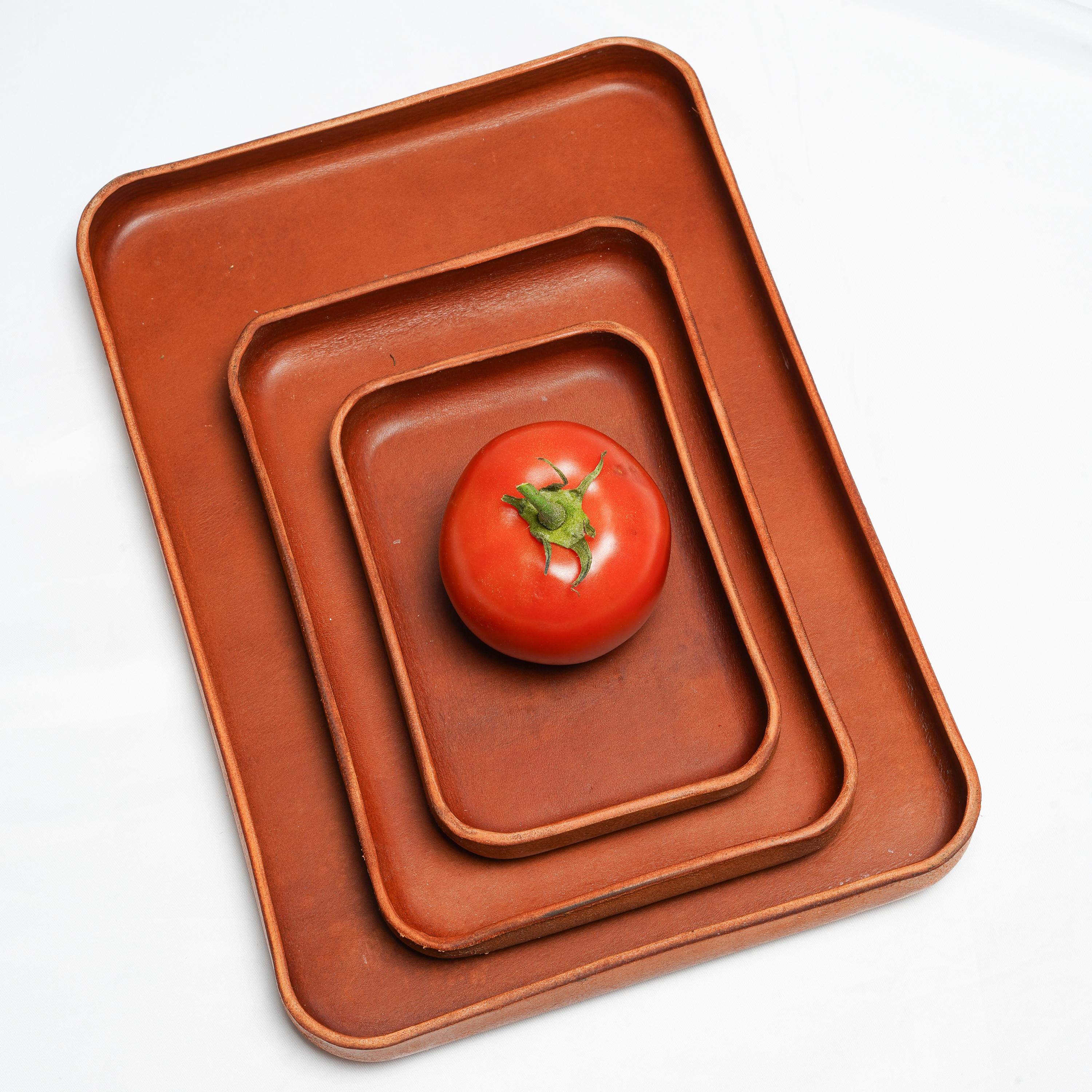 Handmade Leather Tray – Minimalist Catchall for Everyday Essentials