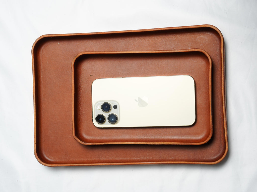 Handmade Leather Tray – Minimalist Catchall for Everyday Essentials