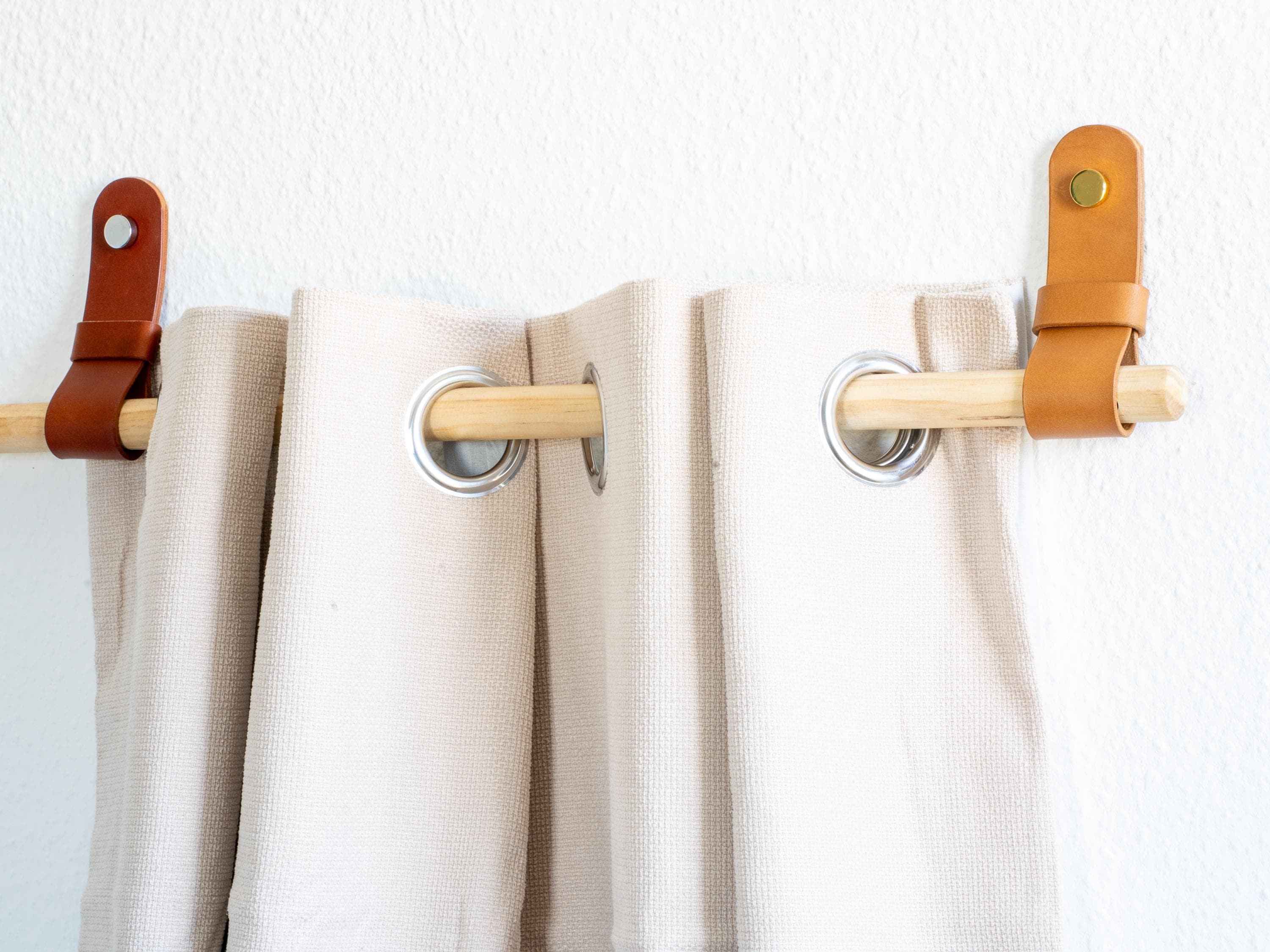Leder Vorhangstangenhalter – Handgefertigt in Deutschland – Gardinenstangenhalter – Raffhalter
