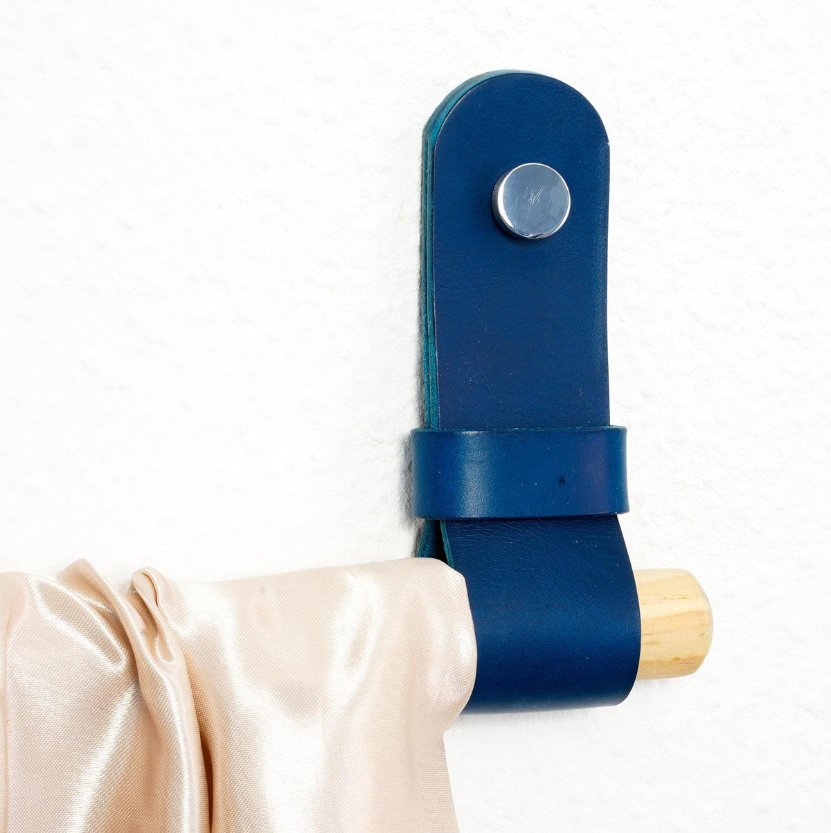 Leder Vorhangstangenhalter – Handgefertigt in Deutschland – Gardinenstangenhalter – Raffhalter