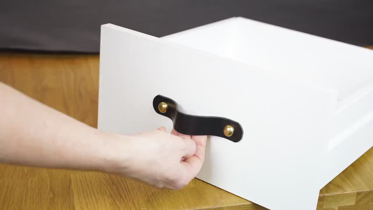 Handmade Leather Handles | Drawer Pulls & Cabinet Knobs | For IKEA Pax Kallax Hemnes | Vegetable Tanned Leather | Made in Germany