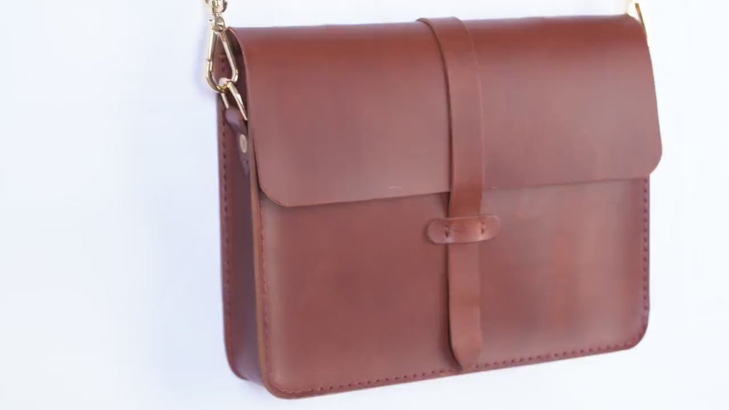 Handgenähte Leder-Laptoptasche aus italienischem Veg-Tan-Leder | Individuell anpassbar | Braun