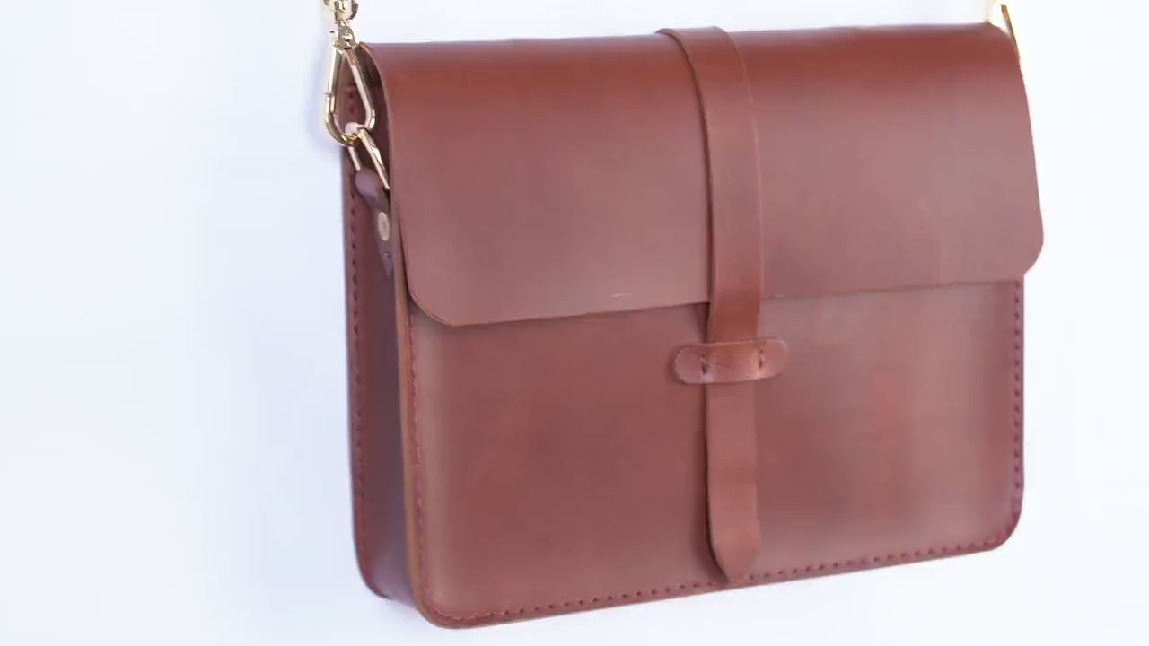 Handgenähte Leder-Laptoptasche aus italienischem Veg-Tan-Leder | Individuell anpassbar | Braun