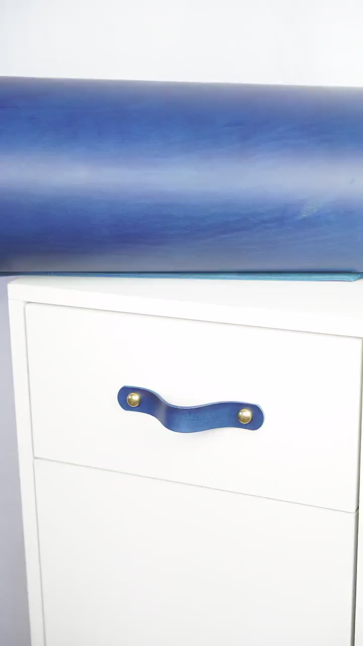 Handmade Leather Handles | Drawer Pulls & Cabinet Knobs | For IKEA Pax Kallax Hemnes | Vegetable Tanned Leather | Made in Germany